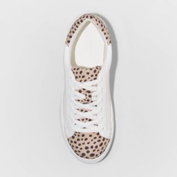 Women's Cadey Lace Up Sneakers - Universal Thread™ - Picture 3 of 3